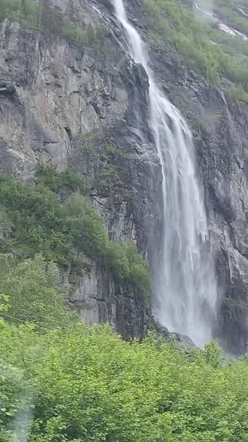 Waterval tijdens de route door Romsdal