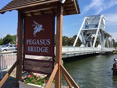 De nieuwe Pegasus Bridge bij Bénouville