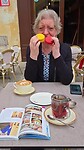 Dag 2 Gozo, koffie op kerkplein