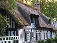 Oud huis aan het water