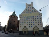 Behind powder tower building = Letland`war museum