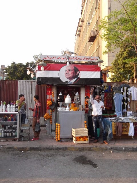 Juice stall with Egyptian flag and President Abdel Fattah el-Sisi