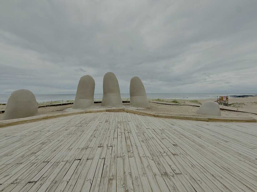 Punte del Este - Uruguay. Le mano de Punte del Este
