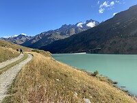 Lac des Toules on the way to the Col