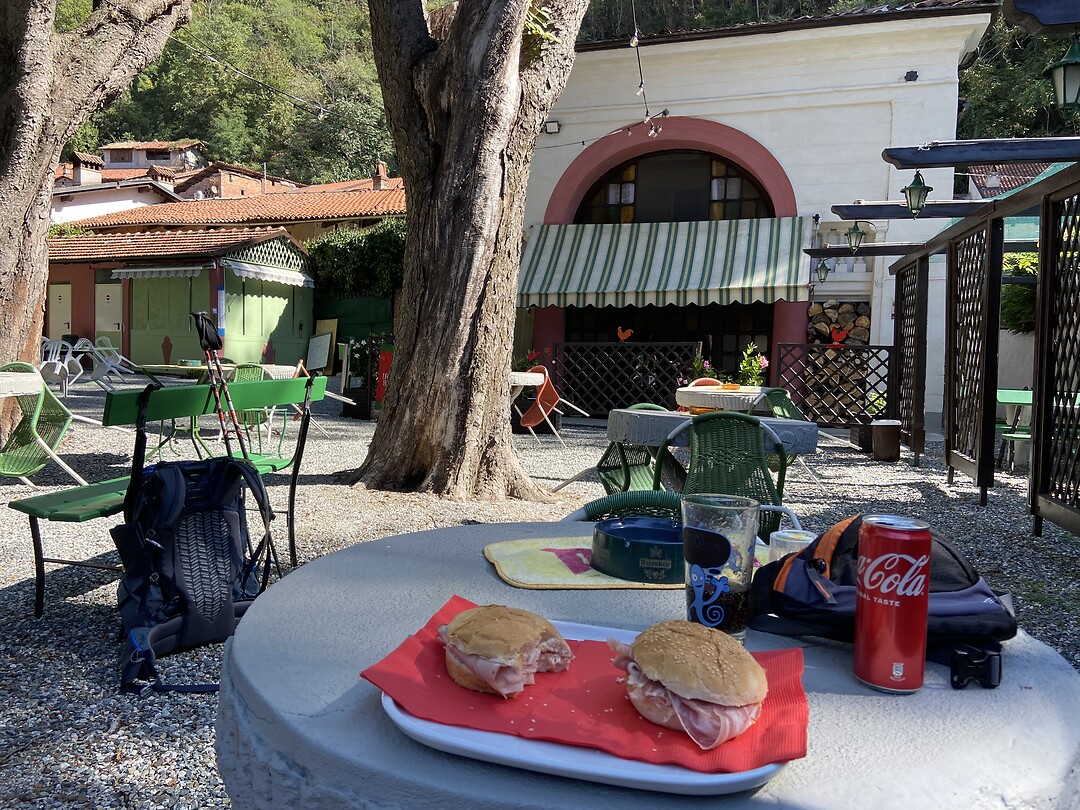 A special lunch break on the way to Ivrea