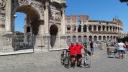 Twee Gladde-Biccycletoren bij het Colosseum