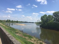 Uitzicht op de rivier bij Cour-sur-Loire