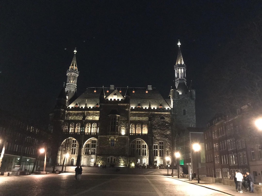 Aken by night