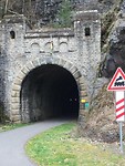 Tunnels ...