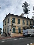 Ons hotel, vergane glorie van buiten, maar binnen heel comfortabel