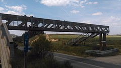 Voetgangersbrug over snelweg