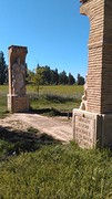 Gedenksteen halverwege de route naar Santiago