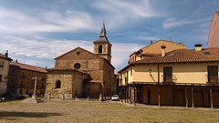 Romaanse kerk Santa Maria, hartje stad