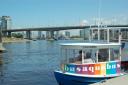 Taxiboot op False Creek