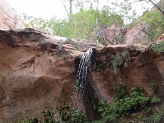 de waterval bij de Lower Emerald Pool