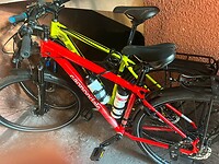 Beide fietsen gelukkig binnen.
