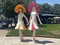 Dames in Rochefort