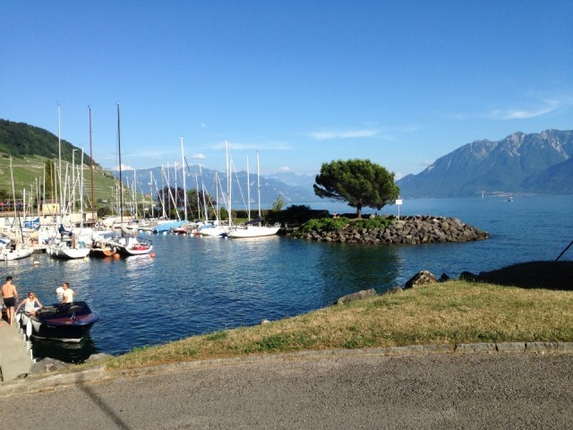 Uitzicht vanaf camping Cully, meer van Genève