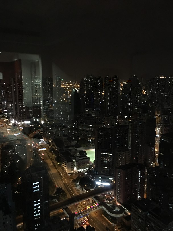 Hongkong by night