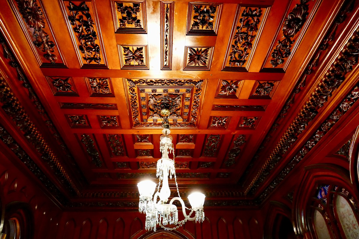bewerkt plafond