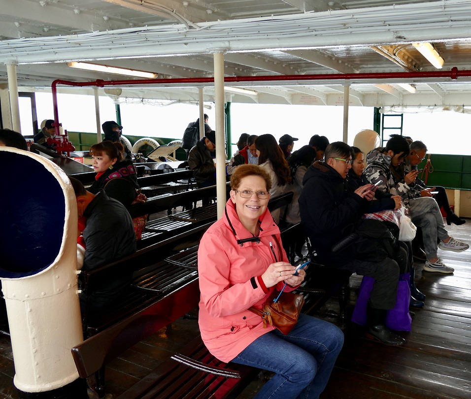 Met de pont naar de overkant