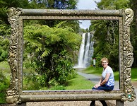 Bij de waterval