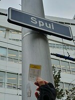 141. Spui