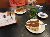 172. Thee met gebak
