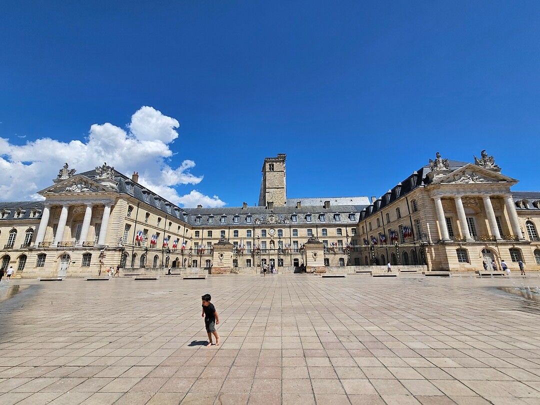 212. Place de la Libération