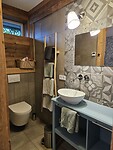 230. Overnachtingsplek 2 - badkamer
