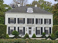 231. Laren