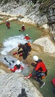 276. Canyoning (5)