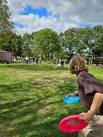 297. Frisbee