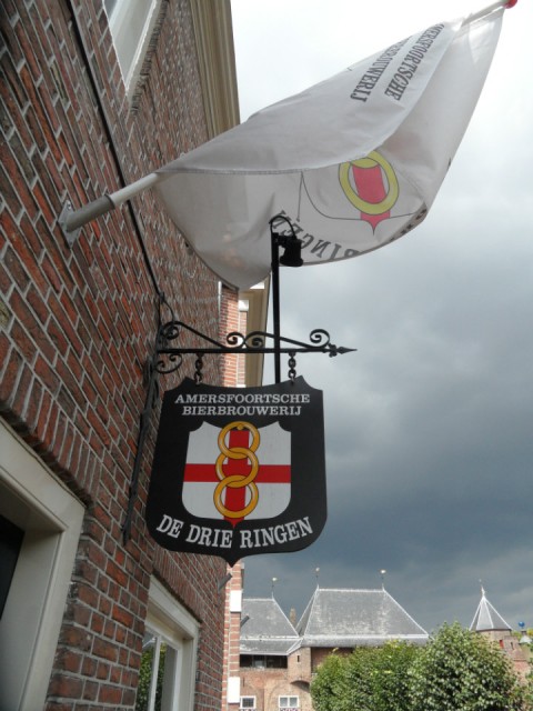 Drie bier, s.v.p.!