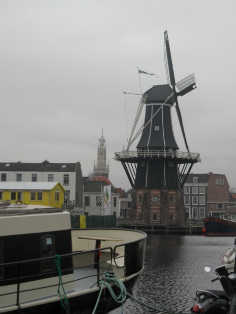 Molen 'de Adriaan' aan het Spaarne