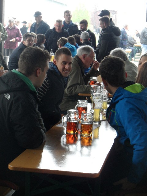 Feestje bij station Eschenau