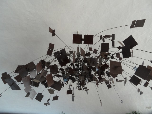 C. Manrique-ontwerp aan plafond Mirador-restaurant