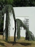 Tweearmige 'treur' in Skulpturpark