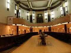 ... voormalige bank ...