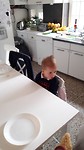 De kleinste van 2, Louis, een meisje