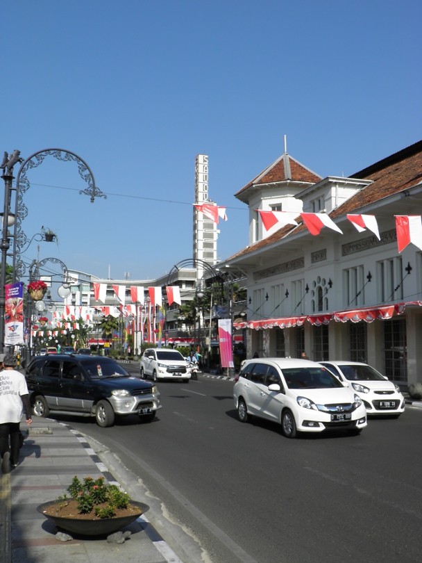Rood en wit in Bandung