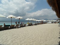 ... witte zandstranden, smaragdgroene zee ...