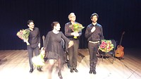 ... Maria en haar drie compañeros ...