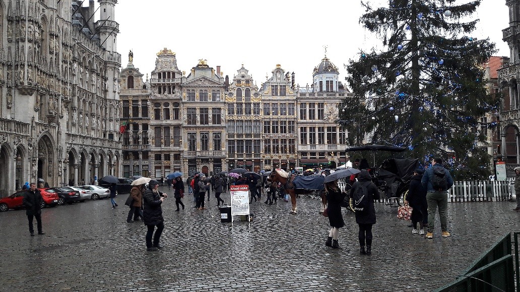 En hij stáát! (er weer)