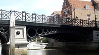 Nieuwebrug van smeedijzer