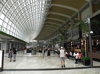 Winkels, cafés, restaurants, hotel, casino ...