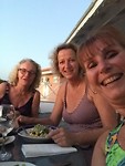 Samen met Tjitske en Marianne eten