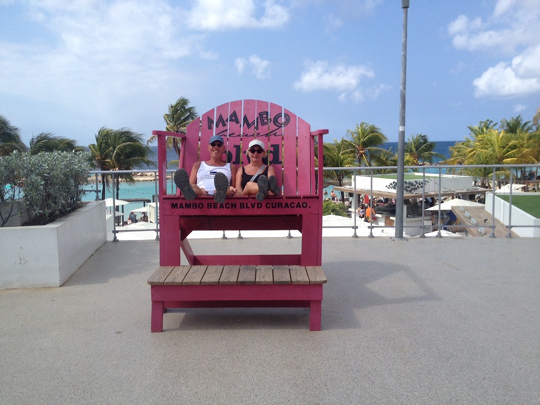 Op Mambo beach