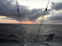De zonsondergang.