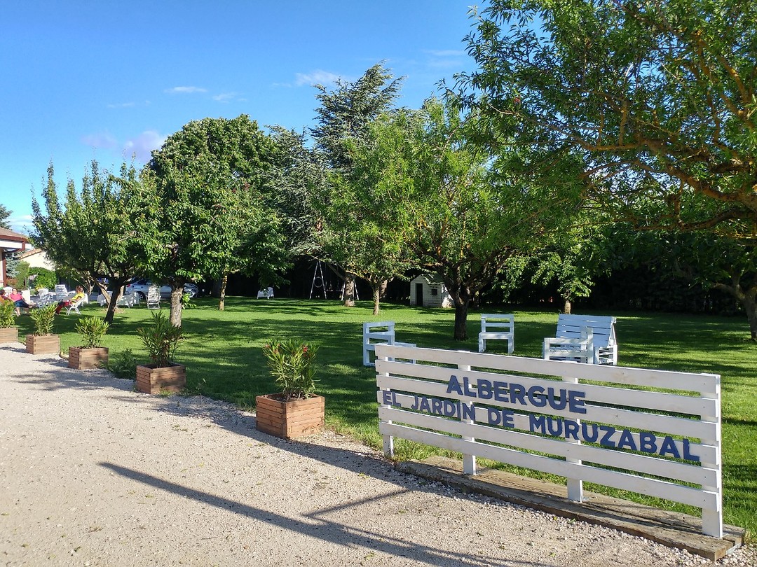 Alberque le Jardin